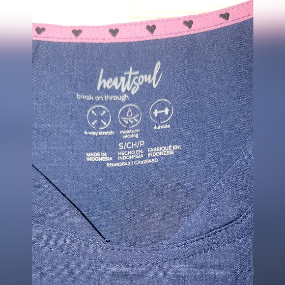 Navy heart soul scrub top - Picture 2 of 3